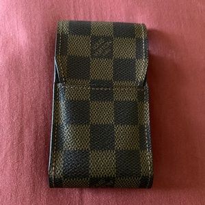 LV cigarette holder